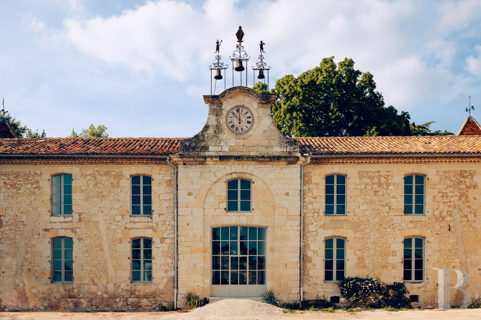 Dans le Gers, à Lectoure, une ancienne manufacture royale du 18e siècle sauvée de l’abandon et entièrement rénovée - photo  n°1